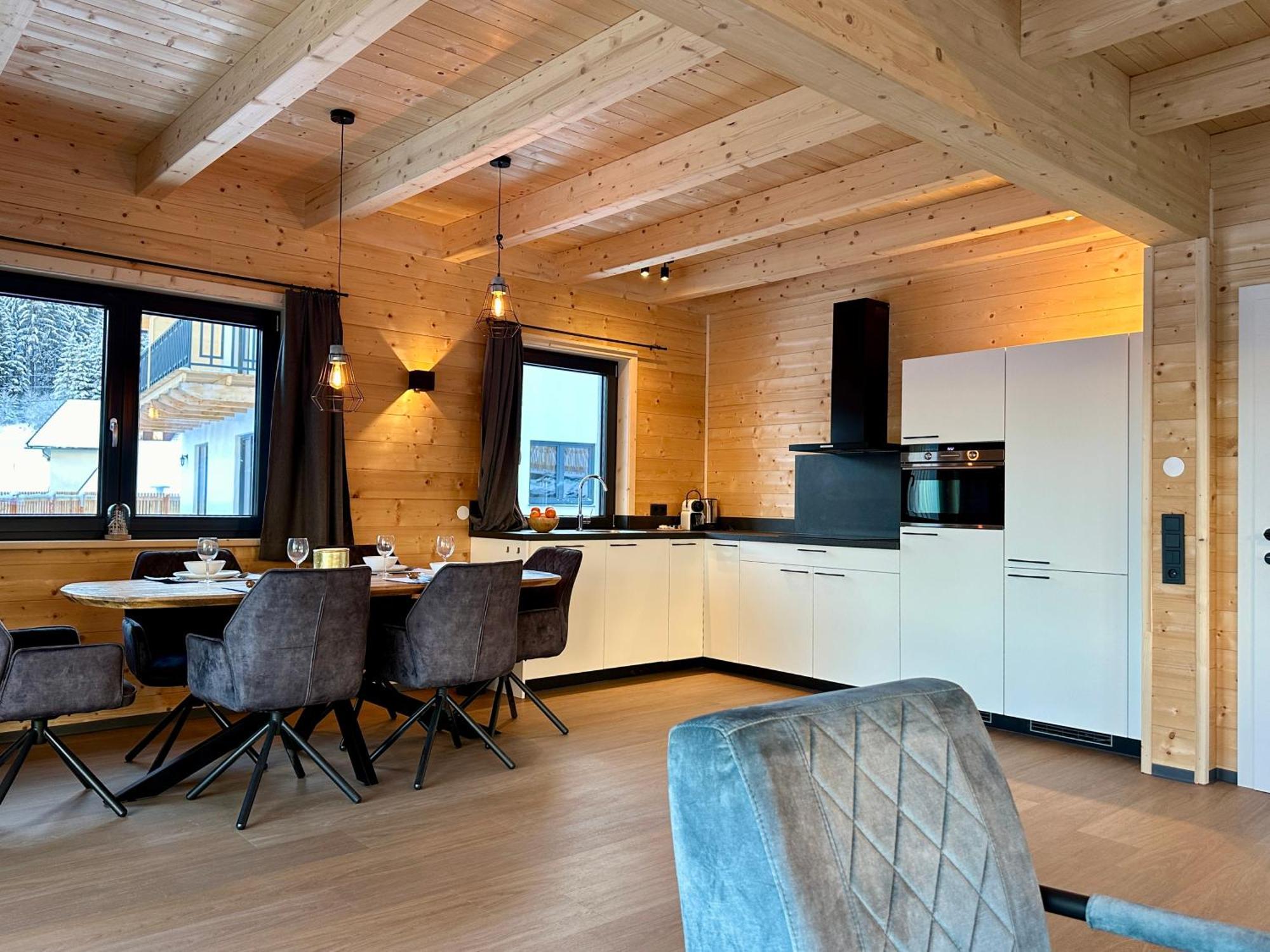 Clofers Nature Obermoeschach Chalet *